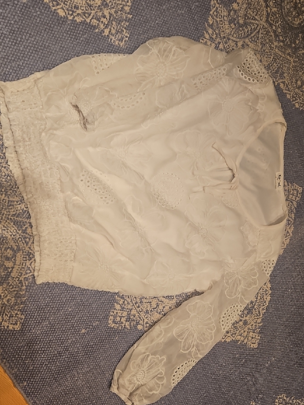 Elegant White Embroidered Long-Sleeve Blouse